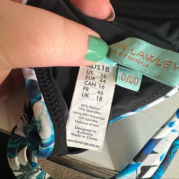 Robyn Lawley | Gothic Rose Underwire Bikini Top - Picture 6 of 6